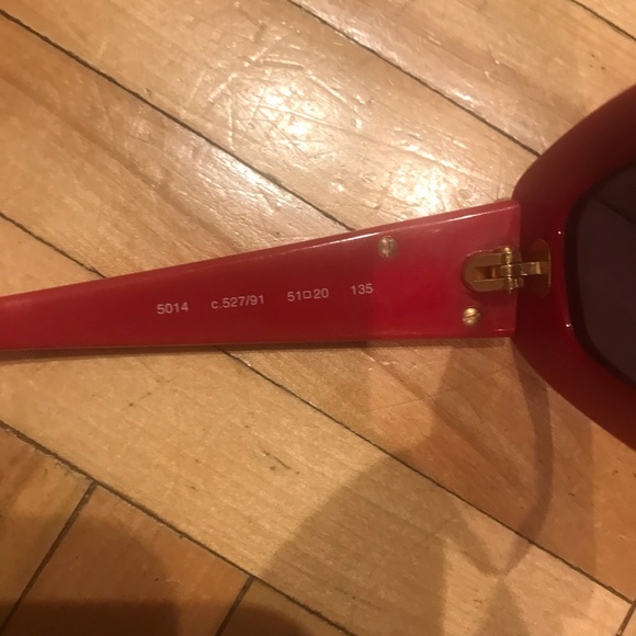 CHANEL
Interlocking CC Logo Shield Sunglasses - Picture 4 of 4